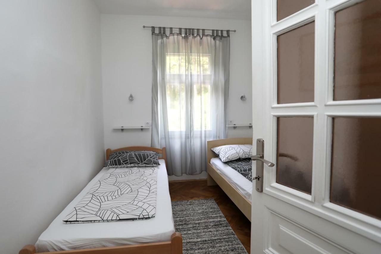 Apartman Cinkopan Pula Exterior foto